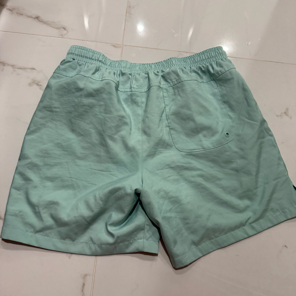 Nike Woven Flow Shorts Green 6” Length Medium - Picture 3 of 3